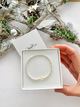 Load image into Gallery viewer, Pearl Star Bracelet